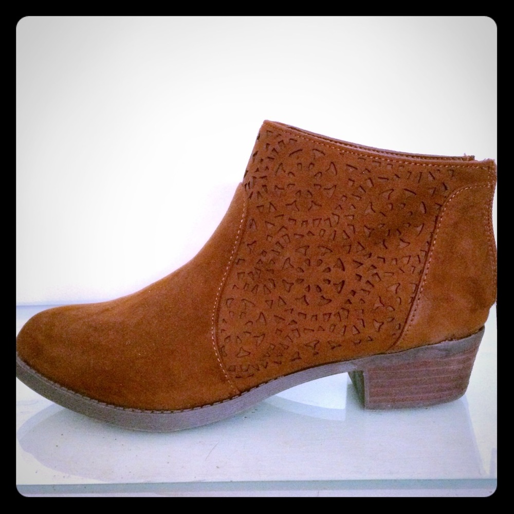 Carlos Santana Suede Booties